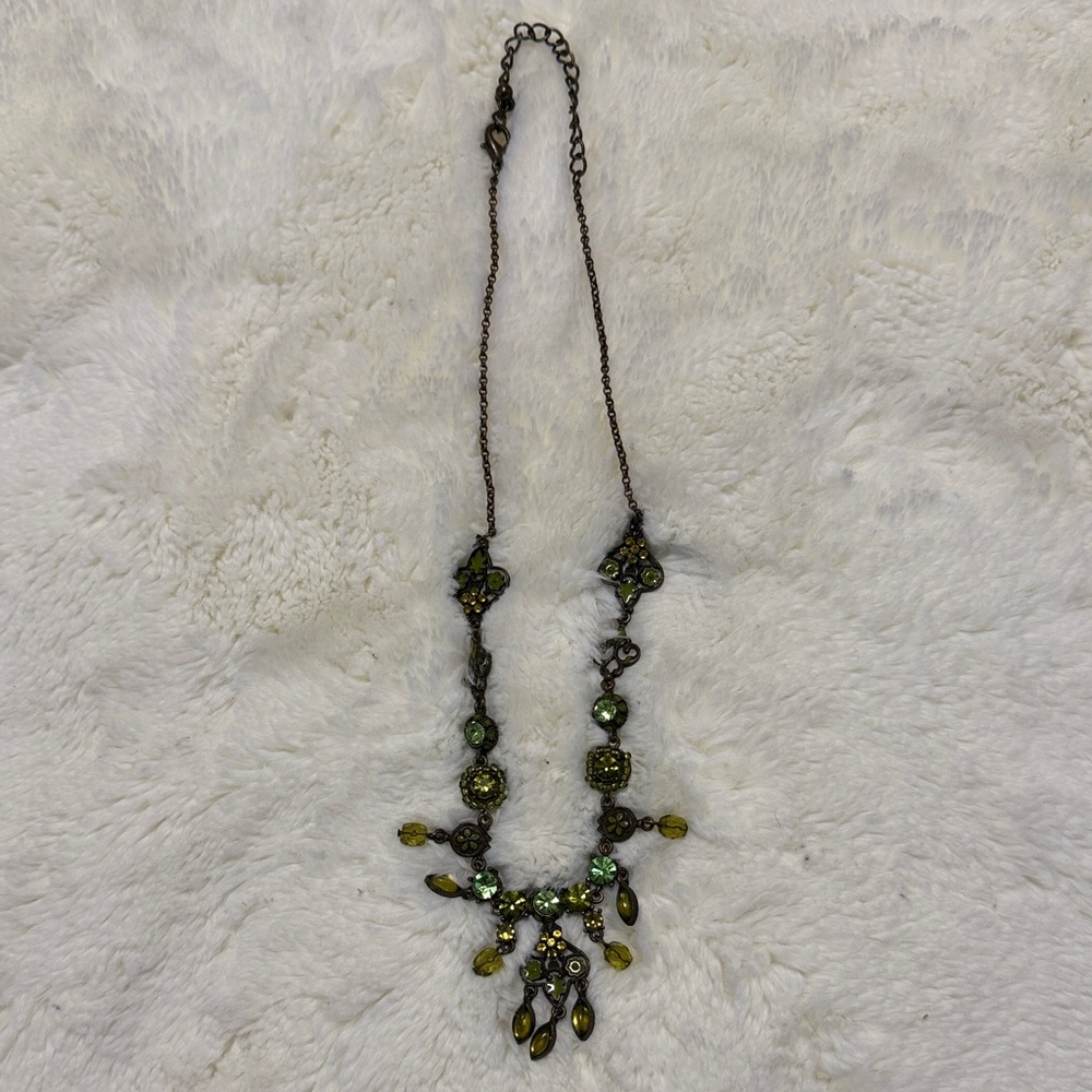 Elegant Green and Gold Necklace style vintage 10” Inch Long